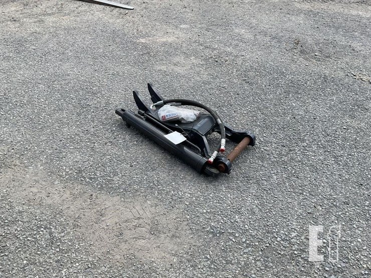 kubota-kx057-hydraulic-thumb-image-2