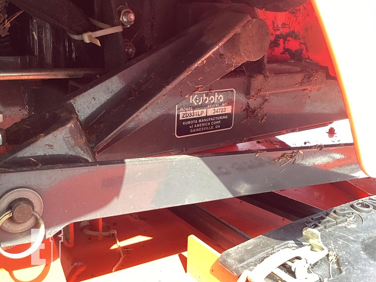 2015-kubota-zd331-image-18