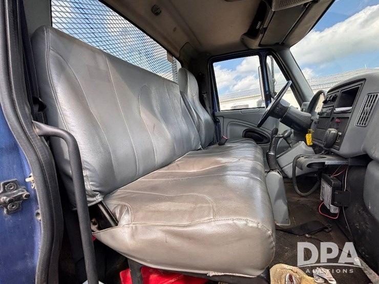 2006-international-durastar-4300-image-62