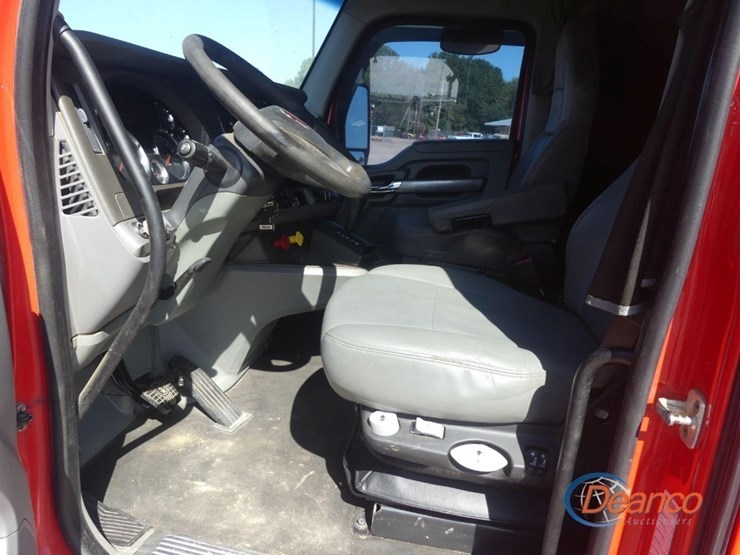 2016-kenworth-t680-image-14