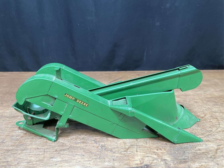 john-deere-16-image-7