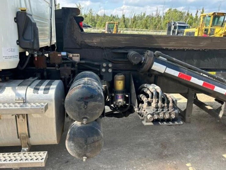 2014-mack-gu533-granite-w/jwh-60-ton-t/a-rolloff-t-image-43