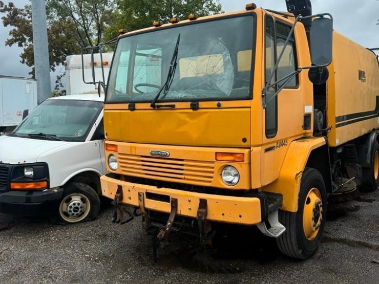 2001-freightliner-fc80-image-1