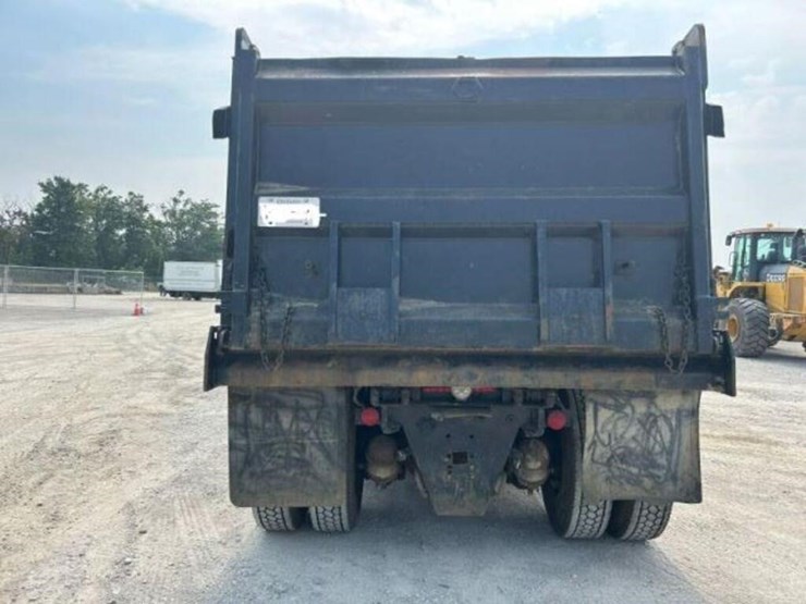 2005-volvo-wxll-tri/a-dump-truck-4v5k99gh55n391882-image-6