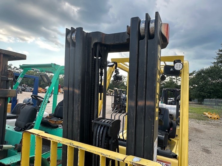 #2083-•-2019-hyster-50-port-forklift-image-25