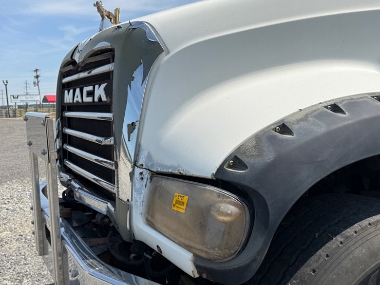 #11-•-#5197-•-2008-mack-granite-t/a-daycab-dump-truck-1m2ax04c68m003392-image-56