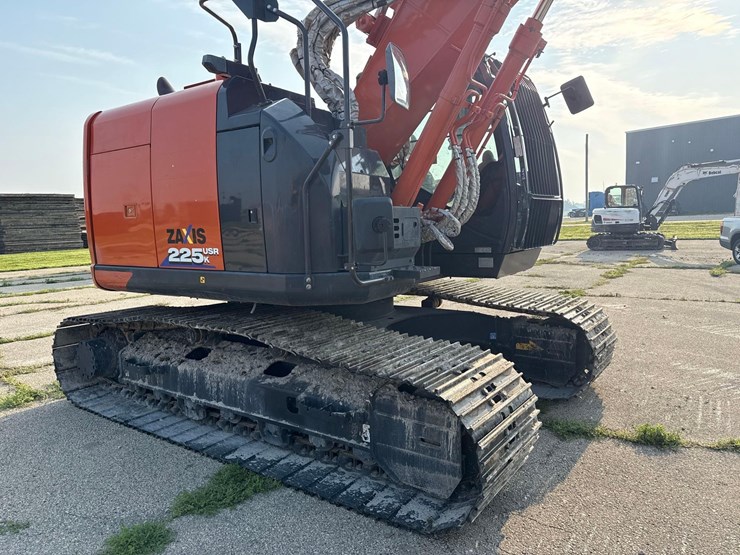 2021-hitachi-zx225usrk-image-7