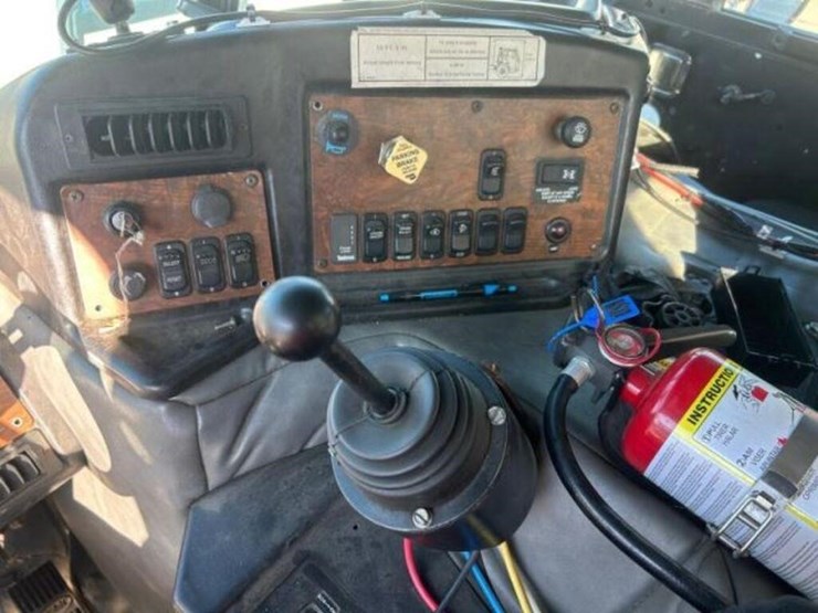 2009-peterbilt-pb320-coe-front-loading-t/a-garbage-image-21