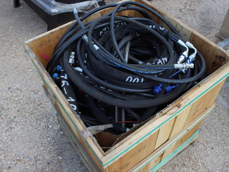 #3525-•-lot-of-hydraulic-hoses-image-3