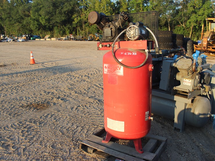#3535-•-husky-standup-air-compressor-image-1