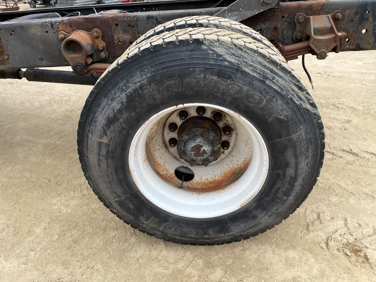 2001-ford-f750-image-108
