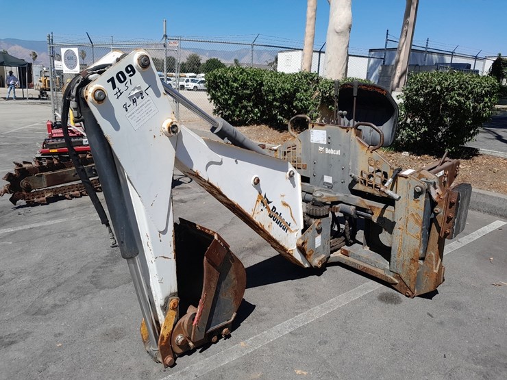 lot#-101---bobcat-709-fds-backhoe-attachment-image-2