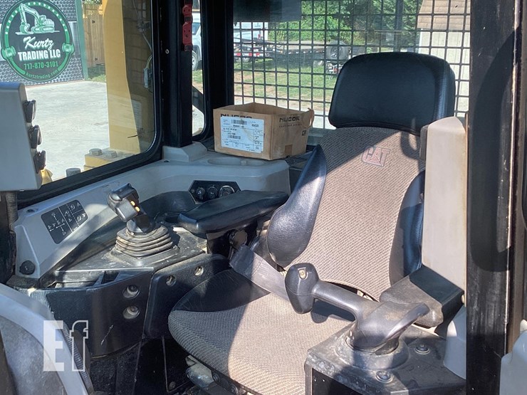 2019-caterpillar-d6t-lgp-image-16