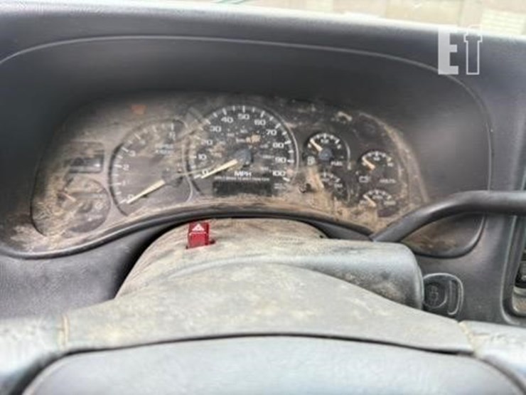 2002-chevrolet-silverado-image-7
