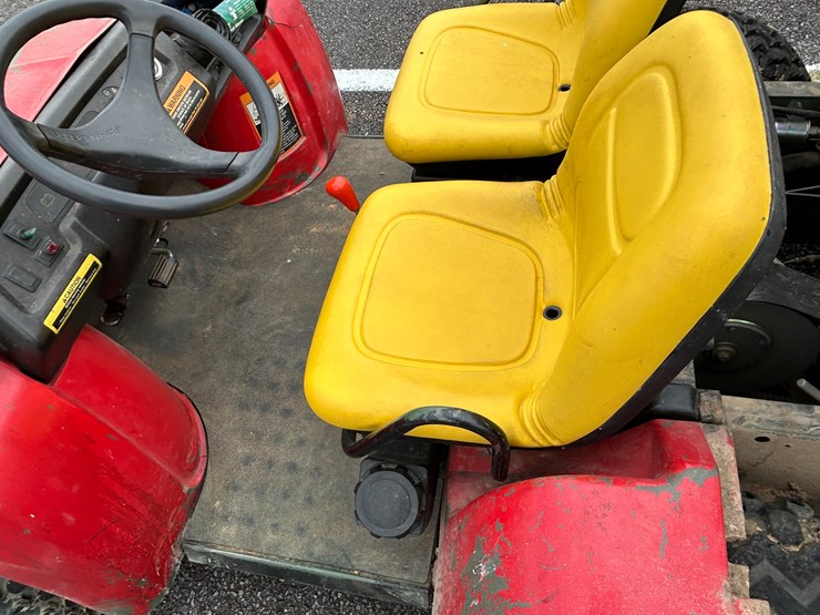 john-deere-gator-image-11