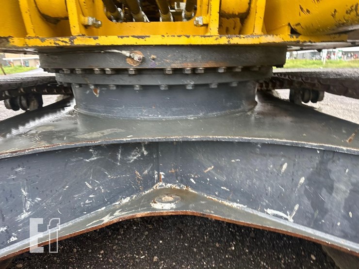 2021-komatsu-pc210-lc-11-image-14