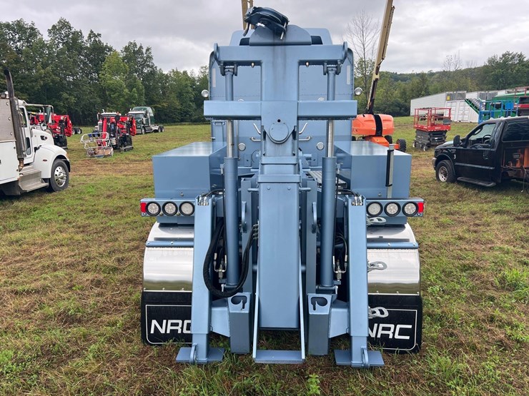 2019-peterbilt-389-image-6