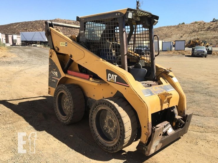 2005-caterpillar-262b-image-2