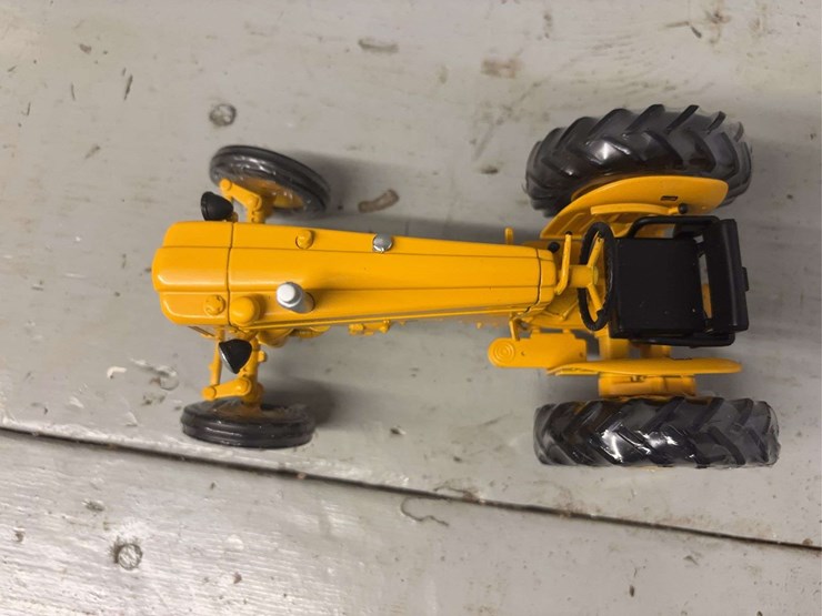 john-deere-720-image-11