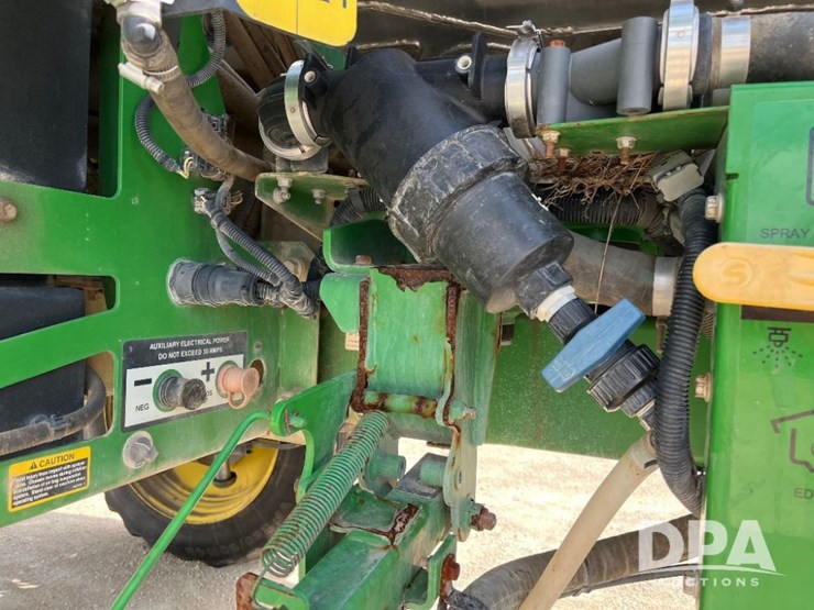 2014-john-deere-r4038-image-61
