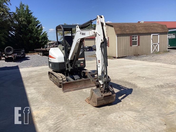 2015-bobcat-e32-image-15