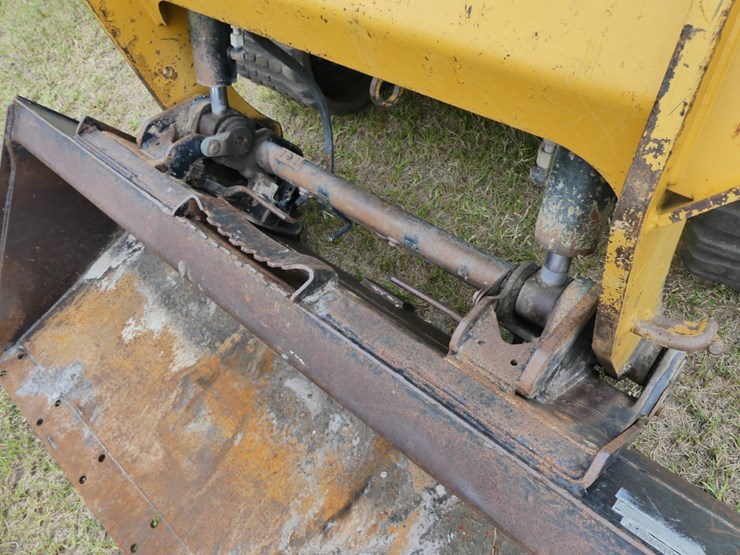 caterpillar-257d-image-10