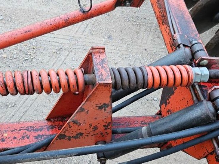 massey-ferguson-820-image-10