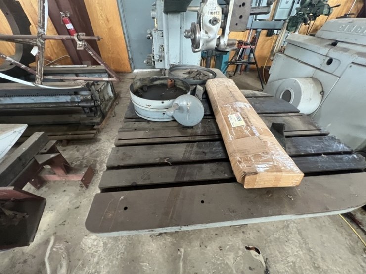 doall-36-r-vertical-band-saw-image-11