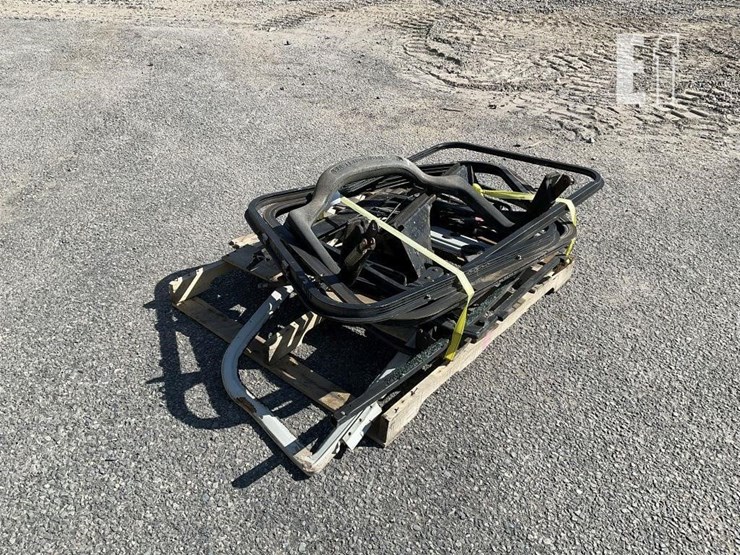pallet-of-bobcat-&-takeuchi-doors-image-3
