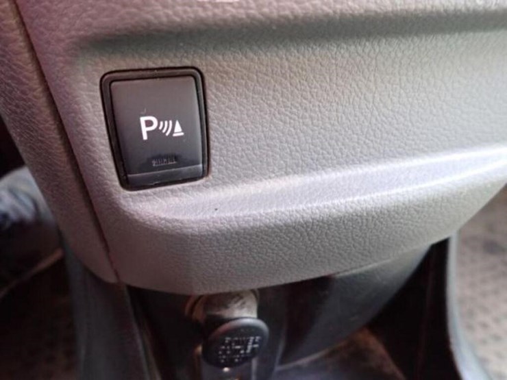 2019-nissan-nv200-image-18