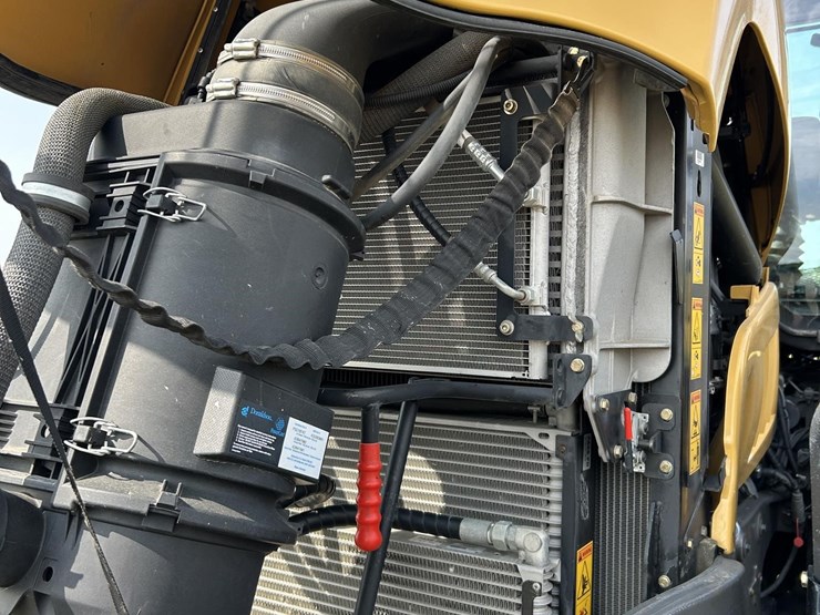 2012-challenger-mt655d-image-39