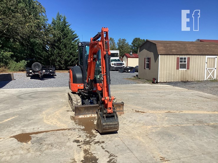 2023-kubota-kx033-4-image-14