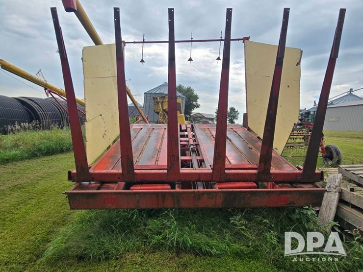 new-holland-1034-image-3