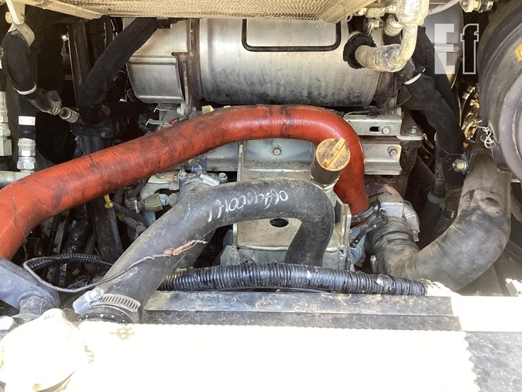 2018-takeuchi-tl12r2-image-14