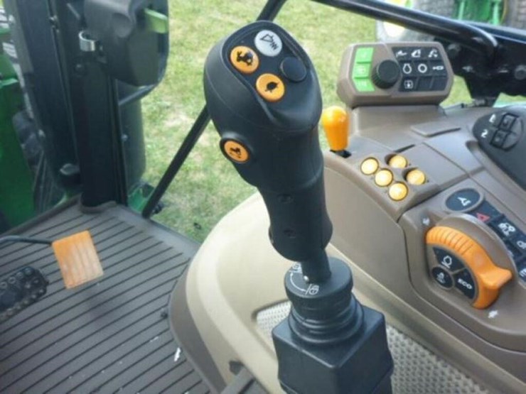 2019-john-deere-5090r-image-32