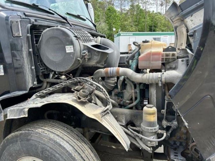 2016-volvo-t/a-hiway-tractor---sleeper-4v4nc9eh7gn-image-42