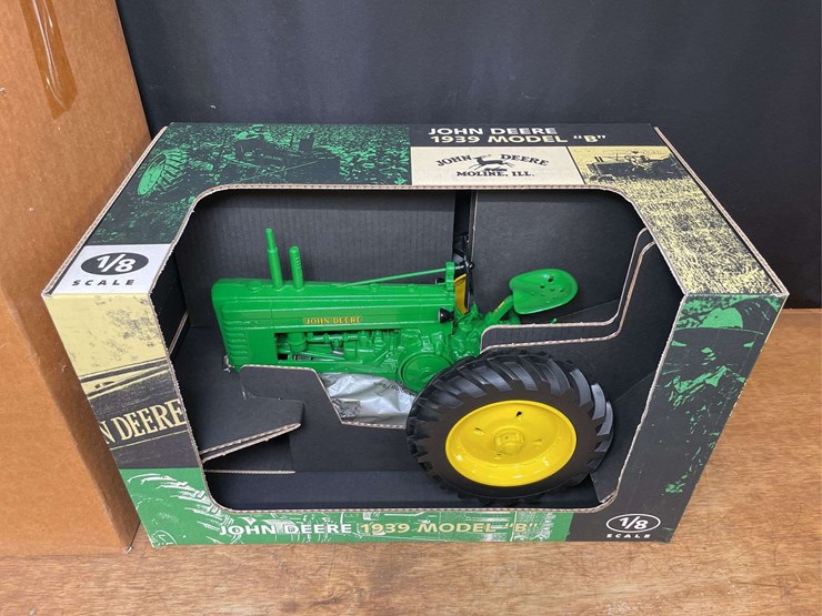 john-deere-b-image-3