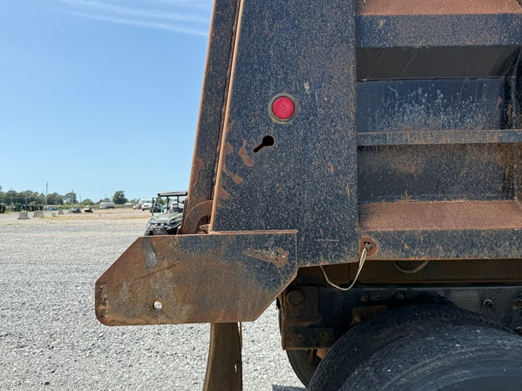 #11-•-#5197-•-2008-mack-granite-t/a-daycab-dump-truck-1m2ax04c68m003392-image-43