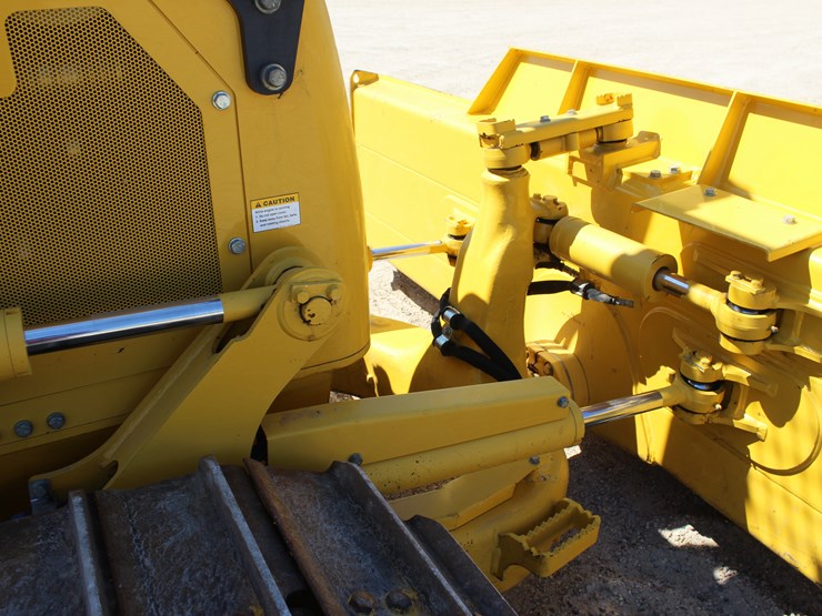 2024-komatsu-d39px-image-9