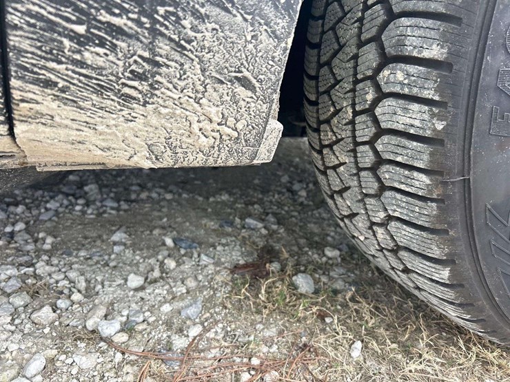 2021-ford-explorer-image-21