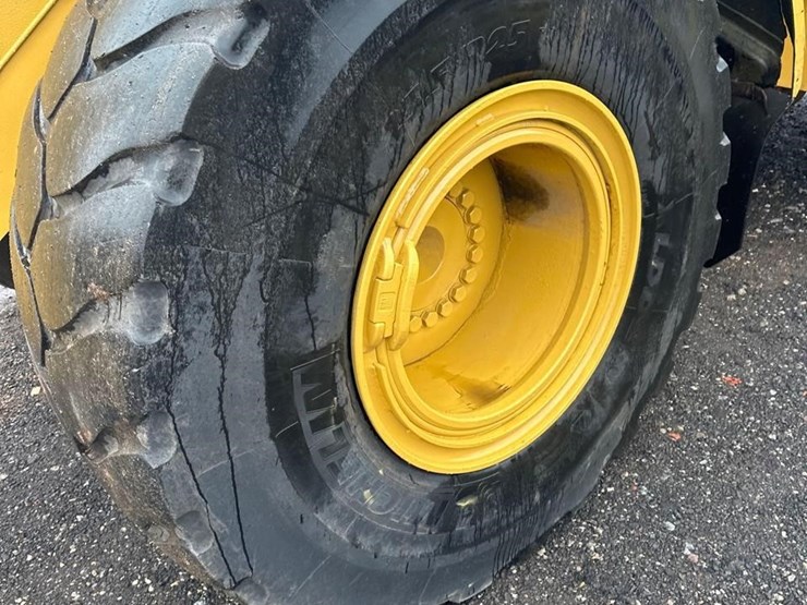 2020-caterpillar-962m-image-17
