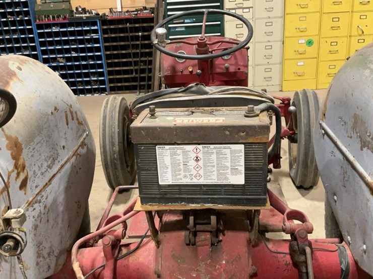 #125-•-ford-9n-tractor-image-18