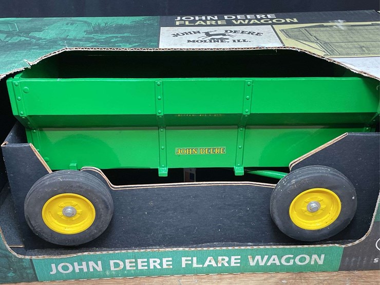 john-deere-8-image-2