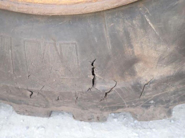 2009-deere-644k-image-48