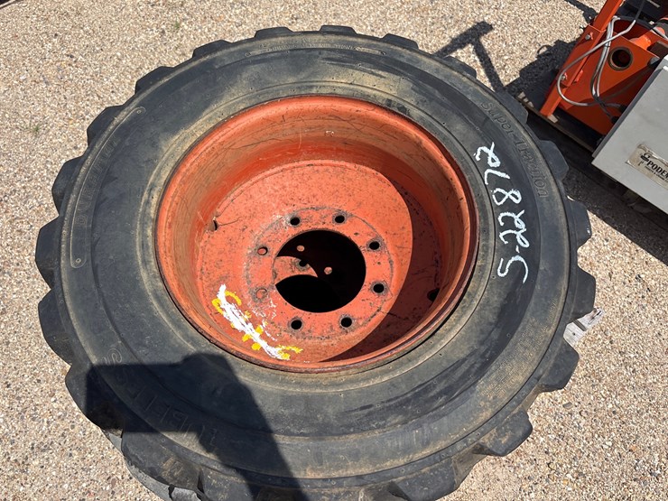 #3467-•-lot-of-3-skid-steer-tires-and-wheels-image-3