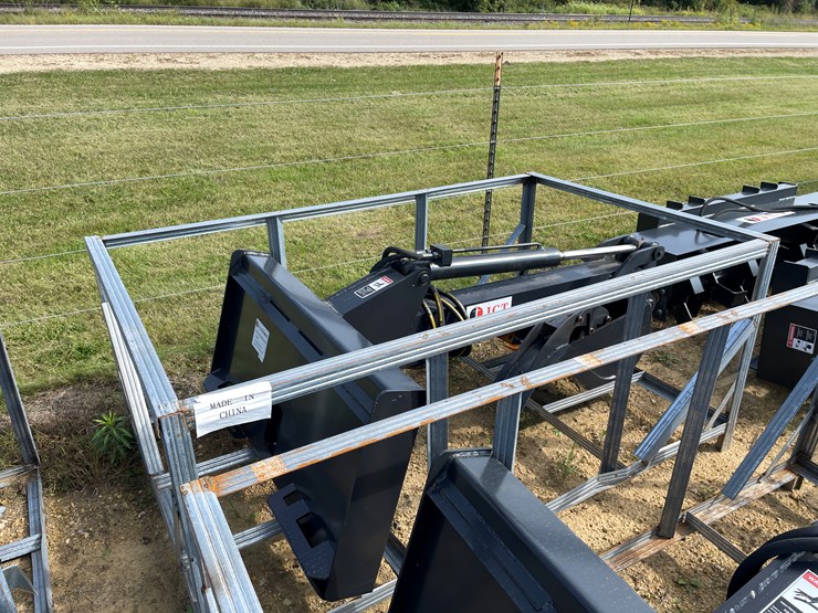 #2496-•-jct-heavy-duty-skid-steer-backhoe-arm-image-3