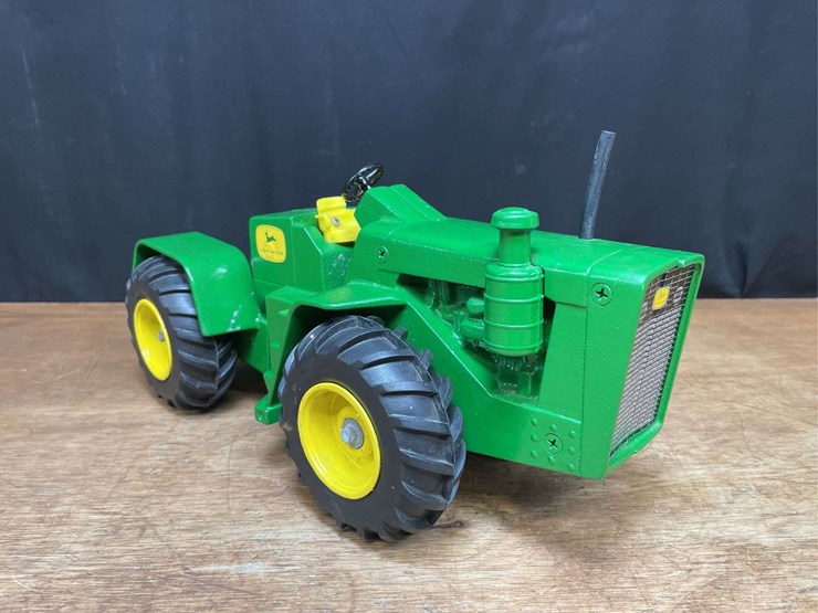 john-deere-16-image-8