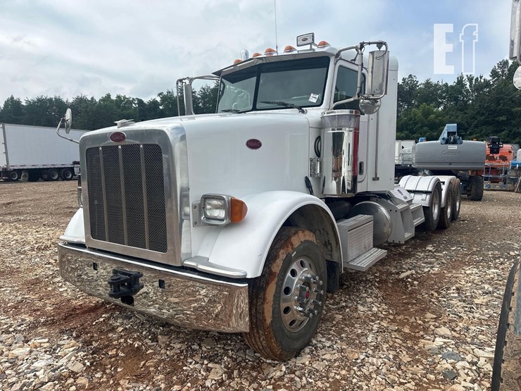 2012-peterbilt-367-image-7