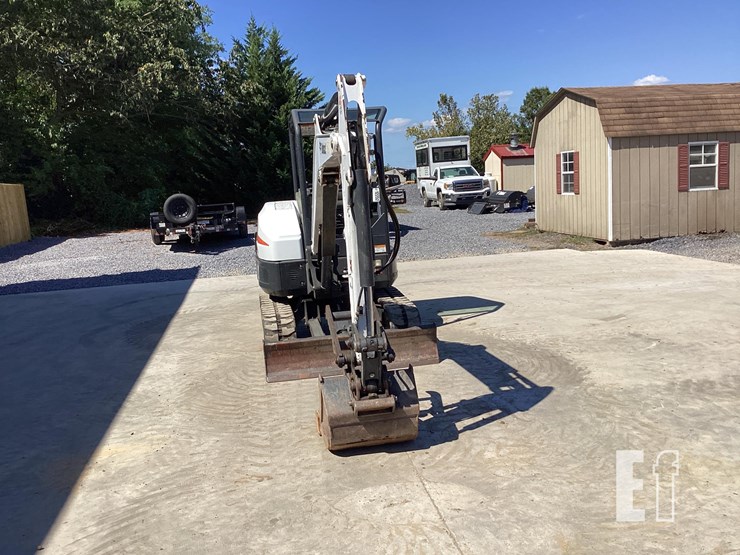 2015-bobcat-e32-image-16