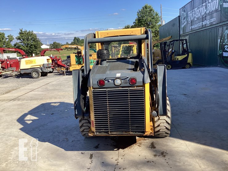 2012-deere-320d-image-5